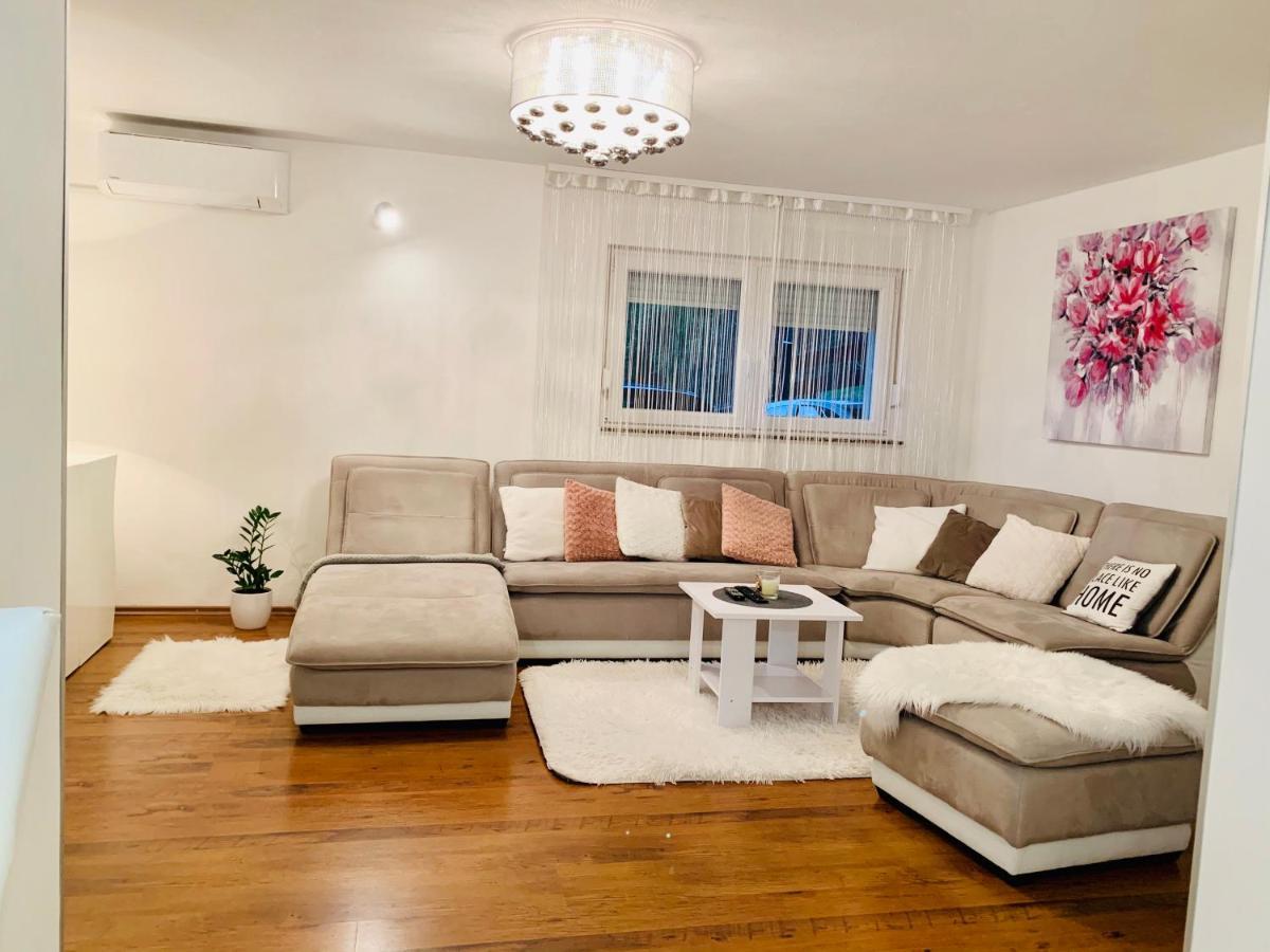 Apartman Korina Otočac Exteriér fotografie