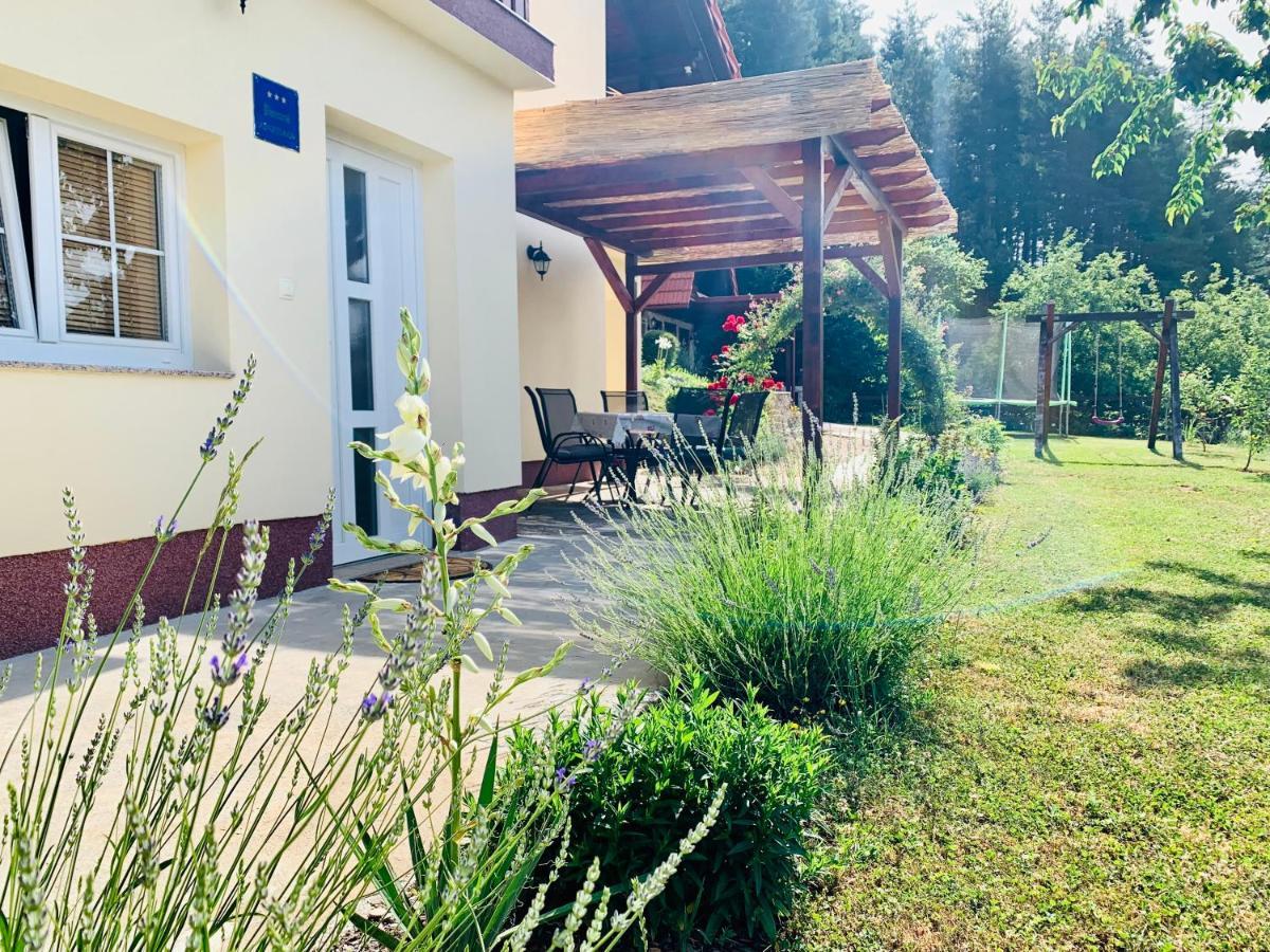 Apartman Korina Otočac Exteriér fotografie