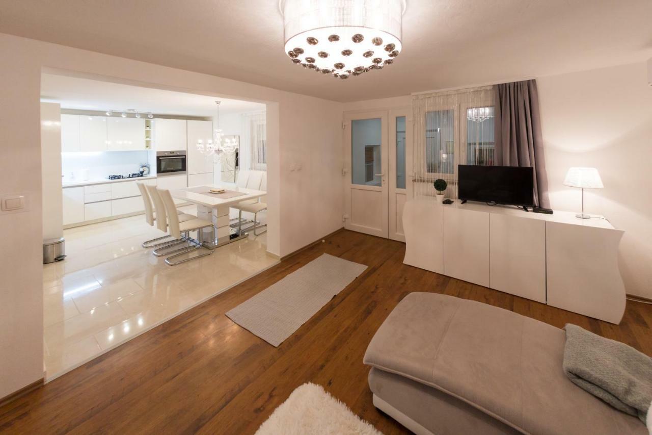 Apartman Korina Otočac Exteriér fotografie
